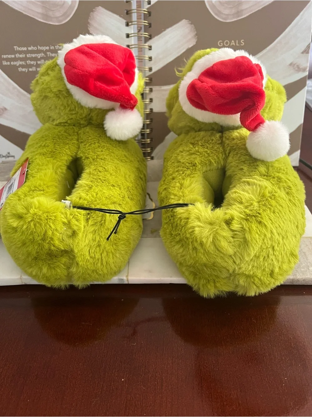 The Grinch Kids Holiday Slippers - Green (Kids 11-12)